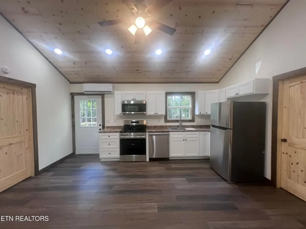 470 Trimmer Lane Jamestown TN 38556