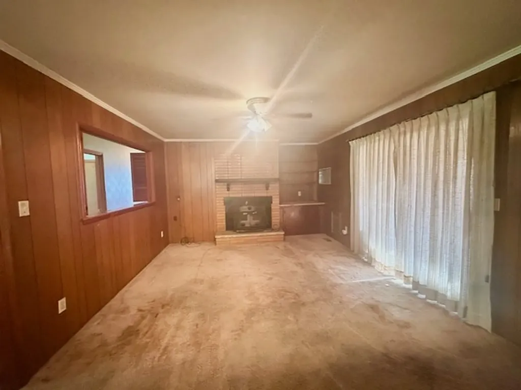 2001 Liberty Road Sparta TN 38583