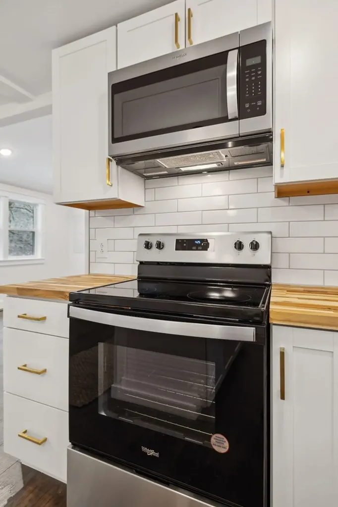 1069 Pleasant Shade Highway Pleasant Shade TN 37145