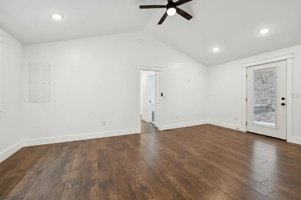 1069 Pleasant Shade Highway Pleasant Shade TN 37145