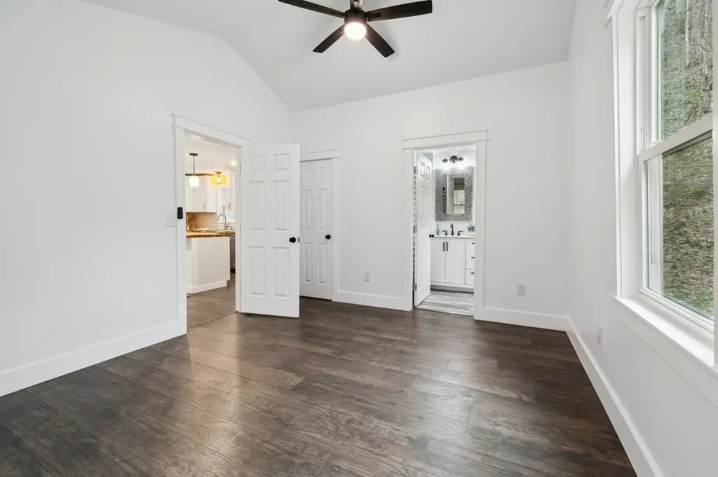 1069 Pleasant Shade Highway Pleasant Shade TN 37145