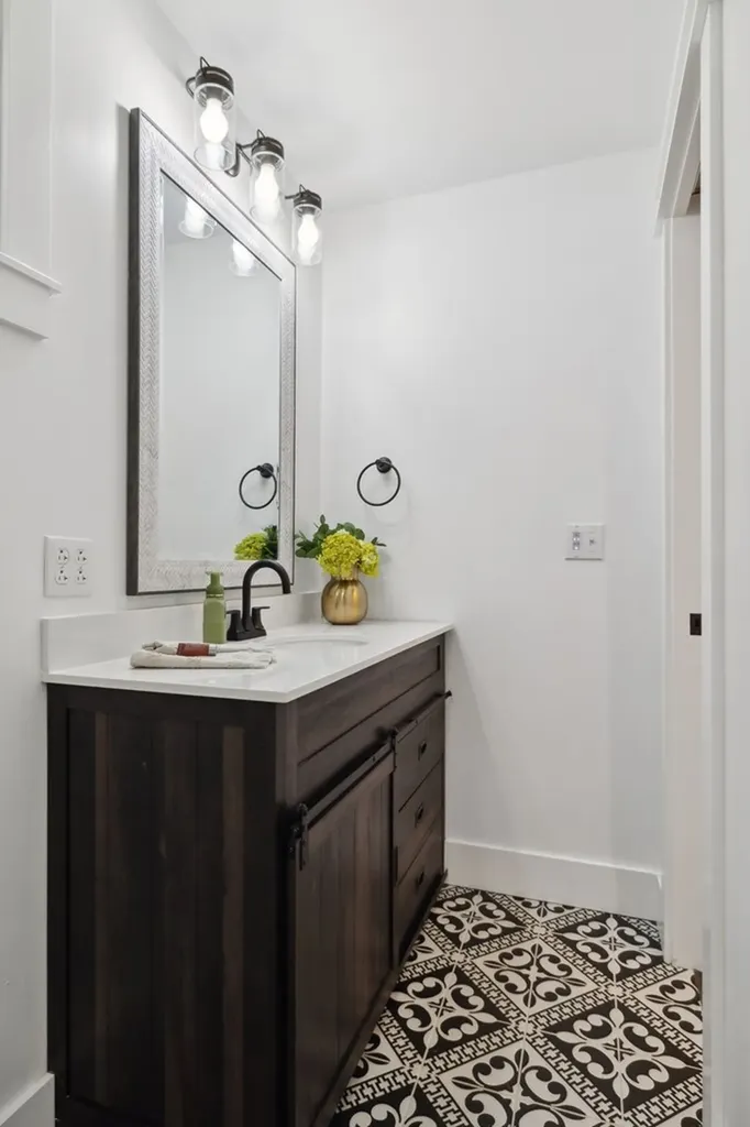 1069 Pleasant Shade Highway Pleasant Shade TN 37145