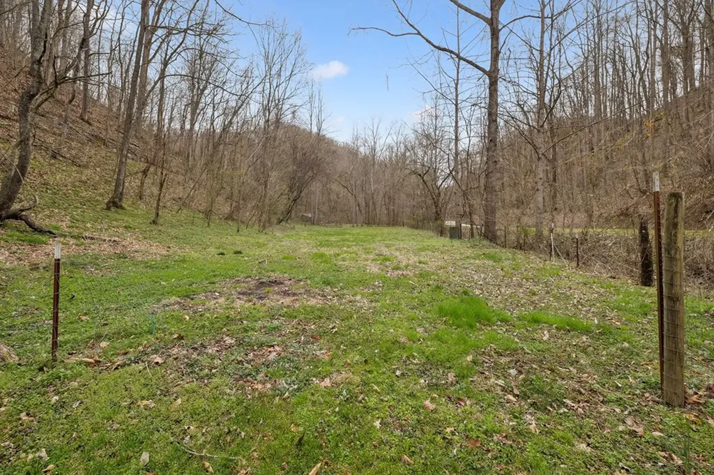 1069 Pleasant Shade Highway Pleasant Shade TN 37145