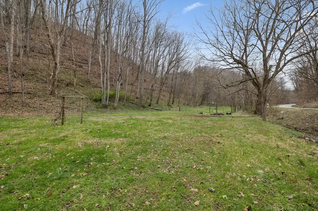 1069 Pleasant Shade Highway Pleasant Shade TN 37145