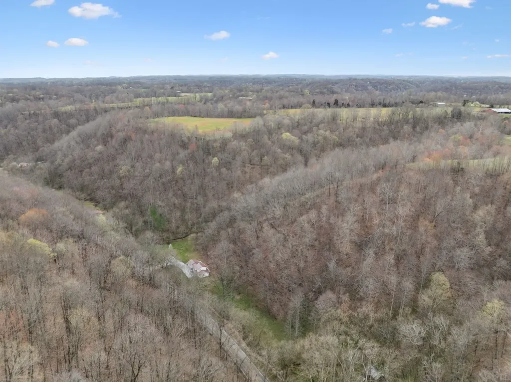 1069 Pleasant Shade Highway Pleasant Shade TN 37145