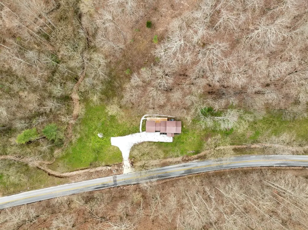 1069 Pleasant Shade Highway Pleasant Shade TN 37145