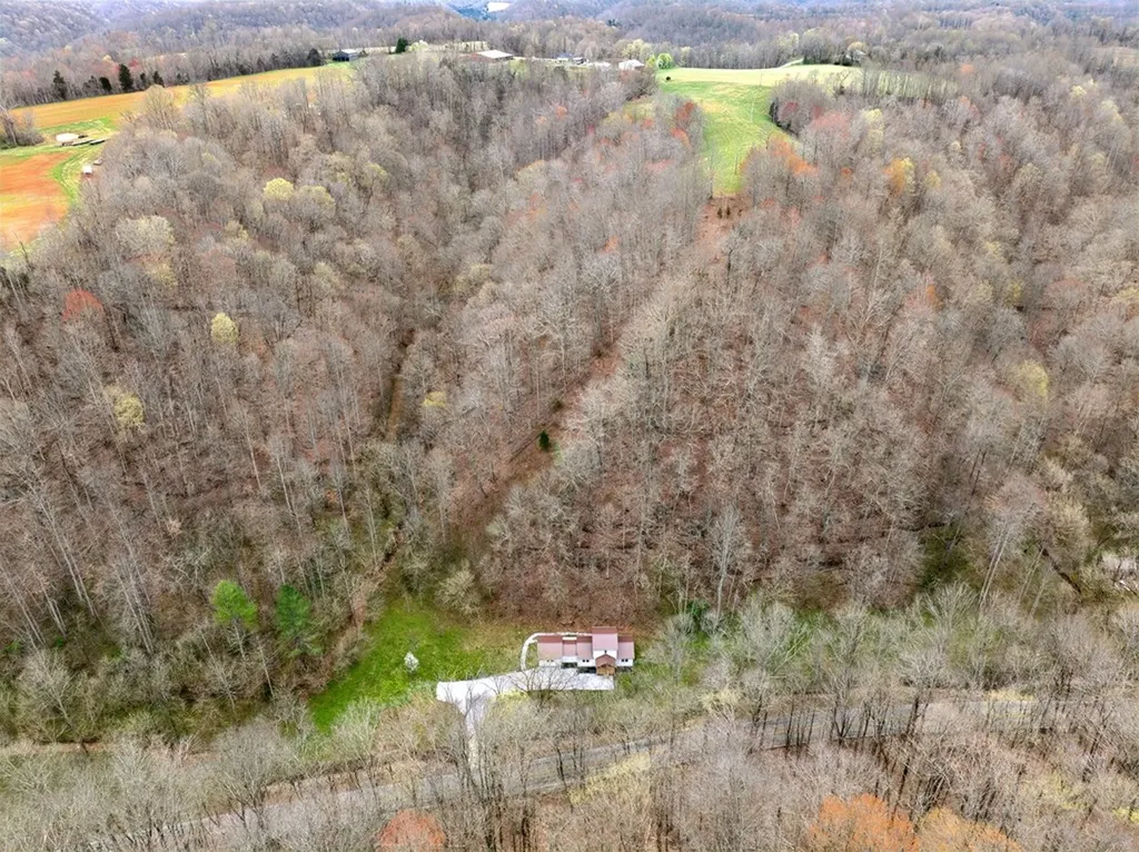 1069 Pleasant Shade Highway Pleasant Shade TN 37145