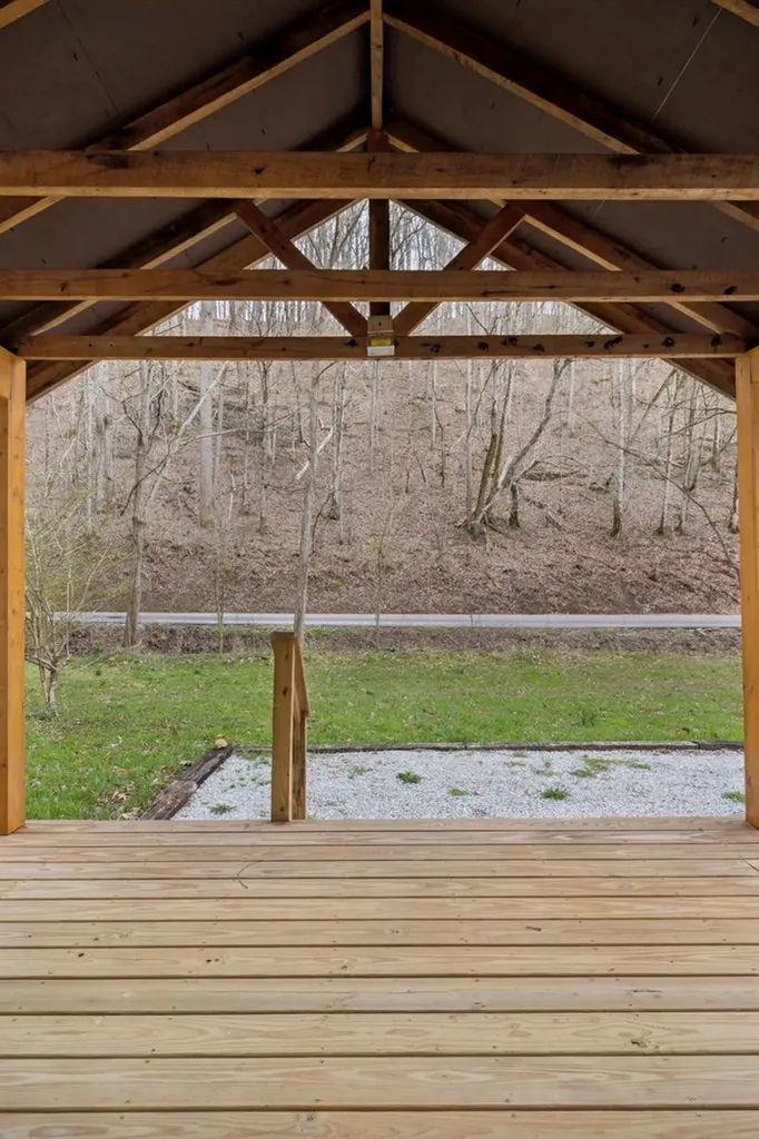 1069 Pleasant Shade Highway Pleasant Shade TN 37145