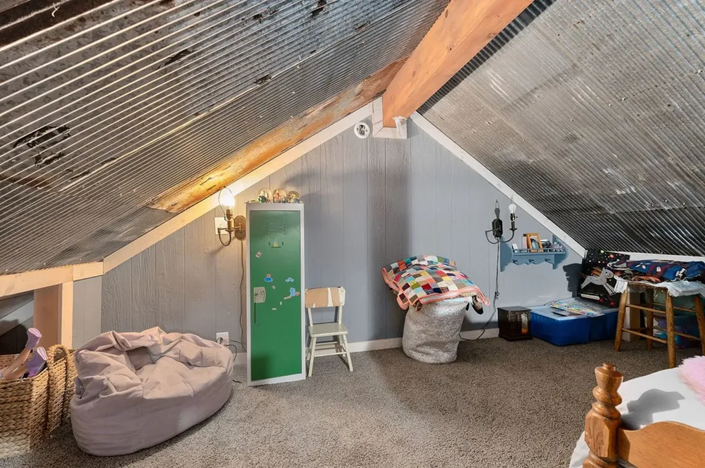 9073 Mcminnville Highway Quebeck TN 38579