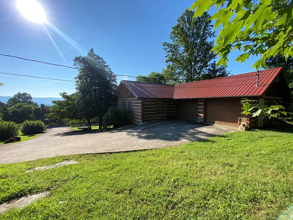 2233 Hitchcock Drive Cookeville TN 38506