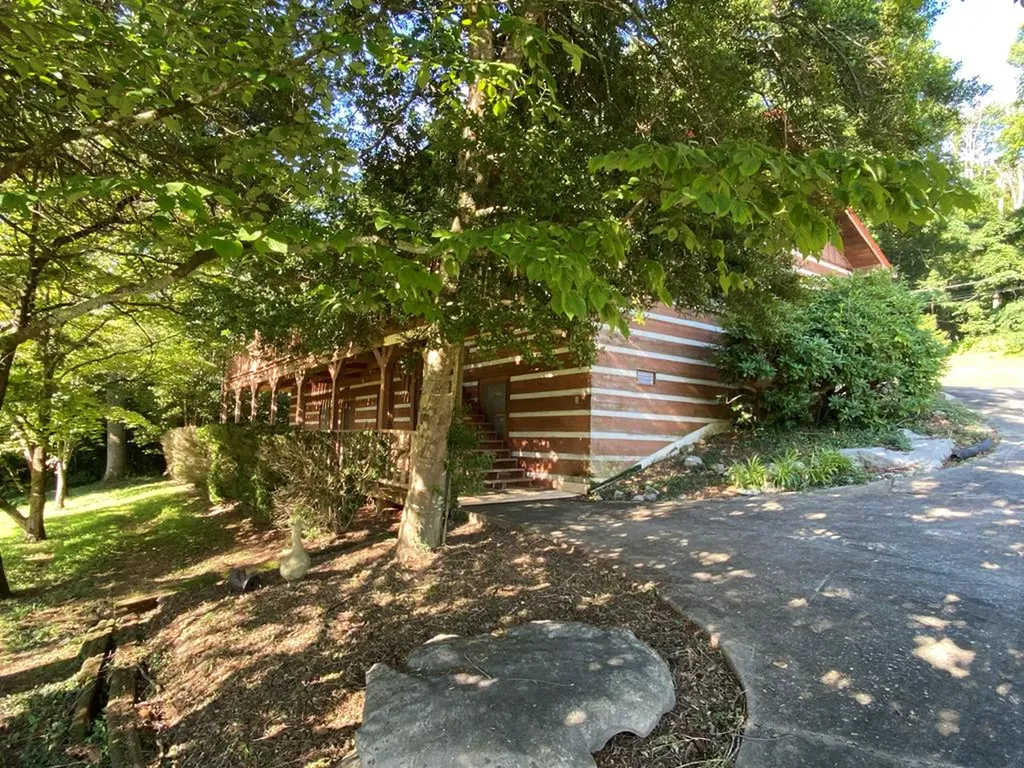 2233 Hitchcock Drive Cookeville TN 38506