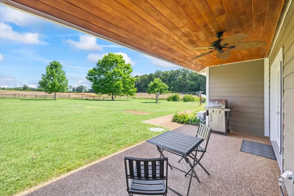 3011 Zeb Warren Road Cookeville TN 38506