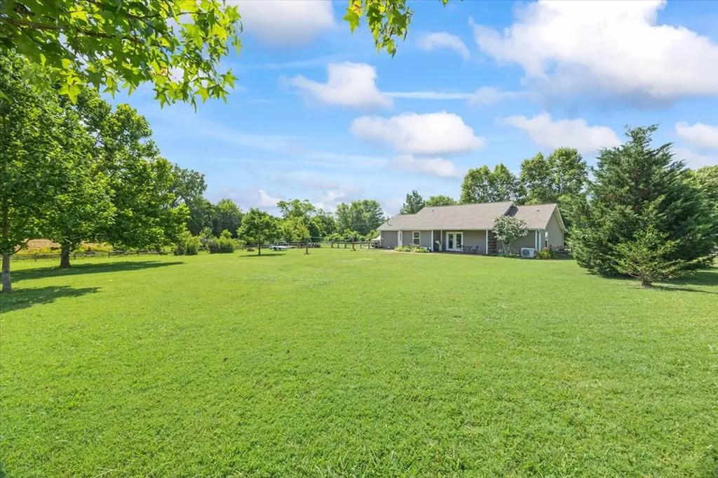 3011 Zeb Warren Road Cookeville TN 38506