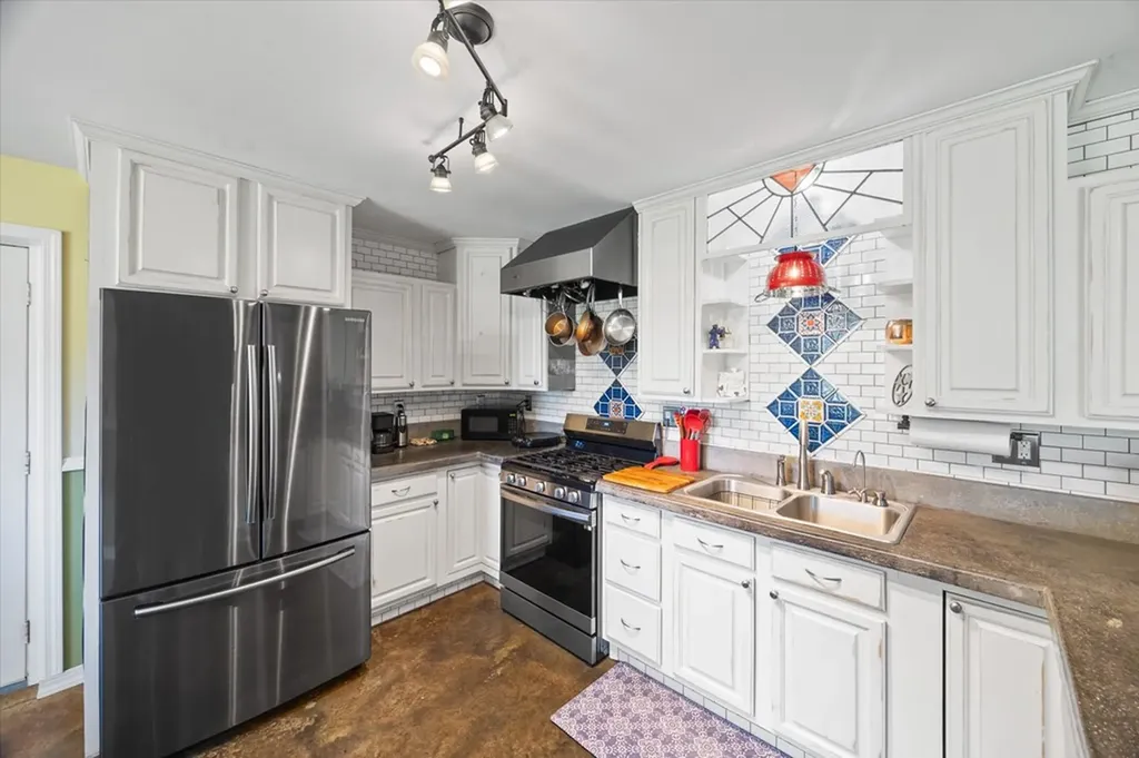 3011 Zeb Warren Road Cookeville TN 38506