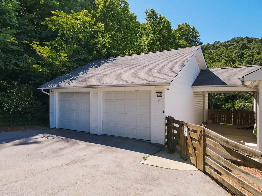 652 Mackie Road Sparta TN 38583