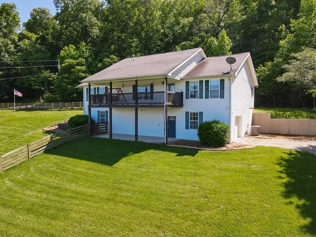 652 Mackie Road Sparta TN 38583