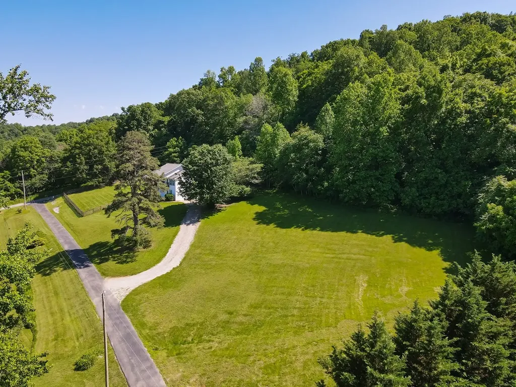 652 Mackie Road Sparta TN 38583