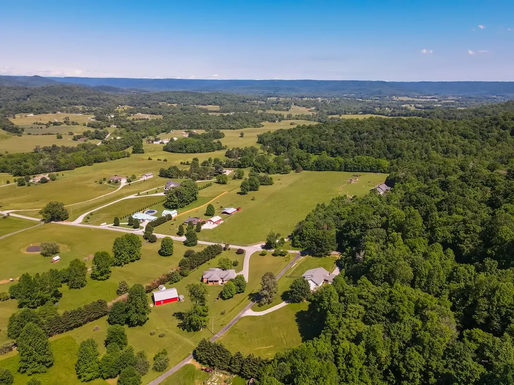 652 Mackie Road Sparta TN 38583