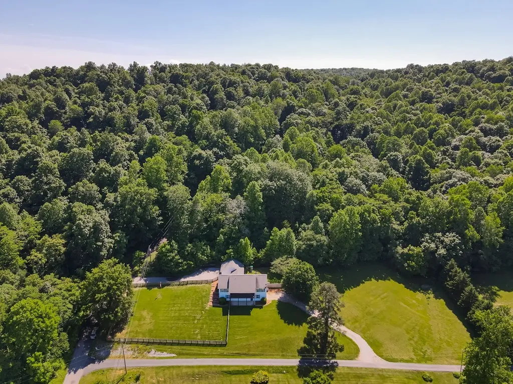 652 Mackie Road Sparta TN 38583