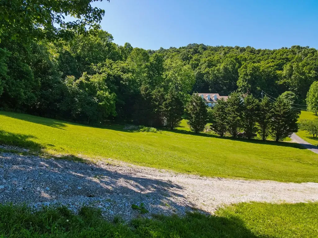 652 Mackie Road Sparta TN 38583