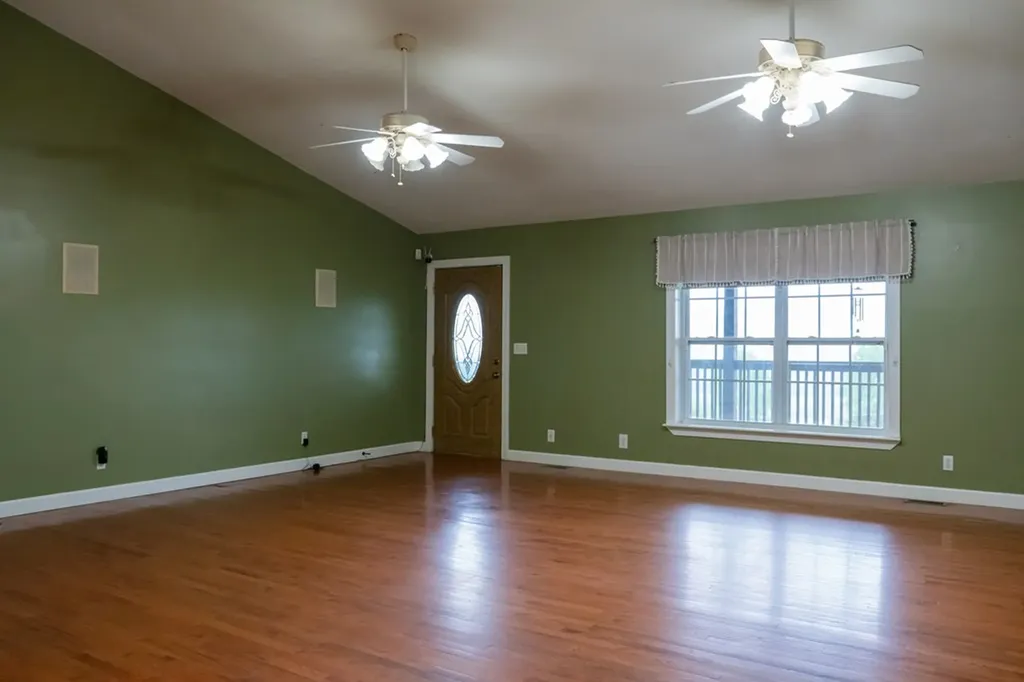 652 Mackie Road Sparta TN 38583