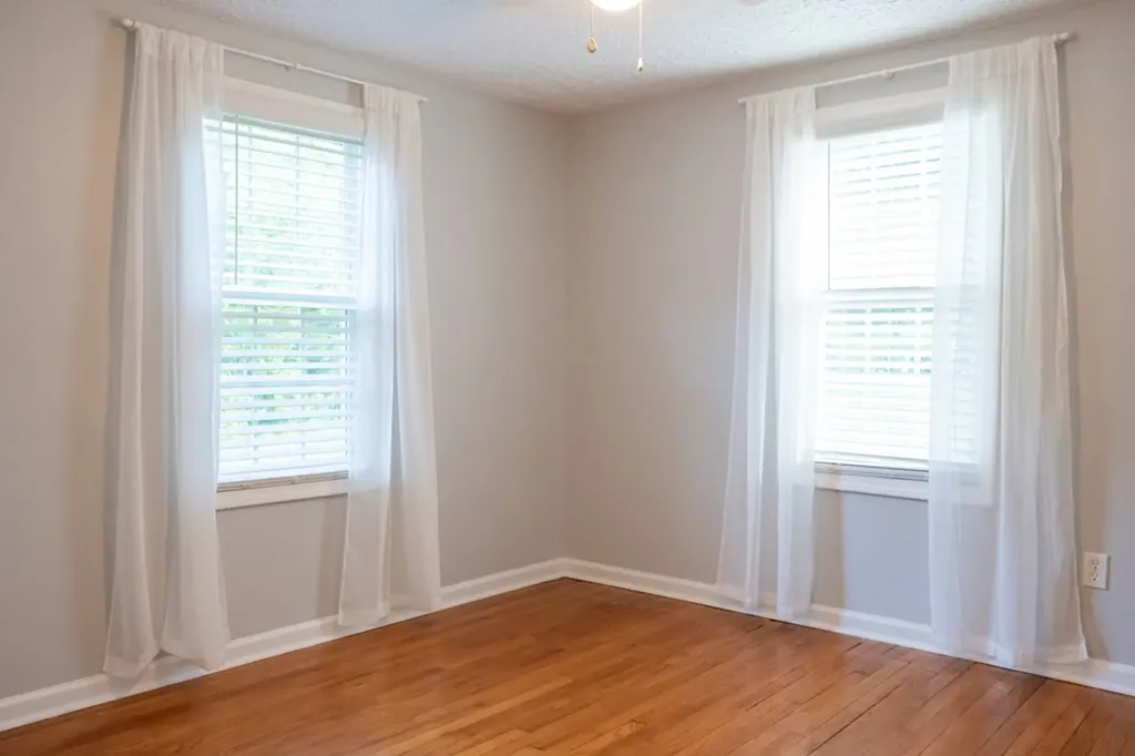 204 E Howard Road Livingston TN 38570