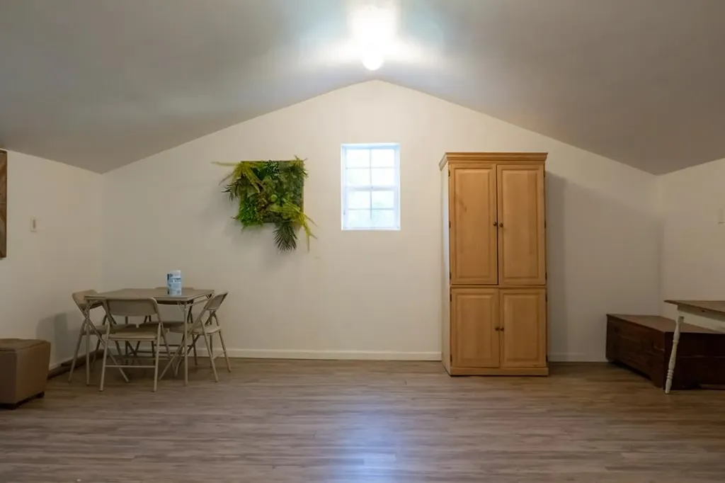 204 E Howard Road Livingston TN 38570