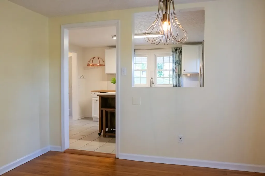 204 E Howard Road Livingston TN 38570