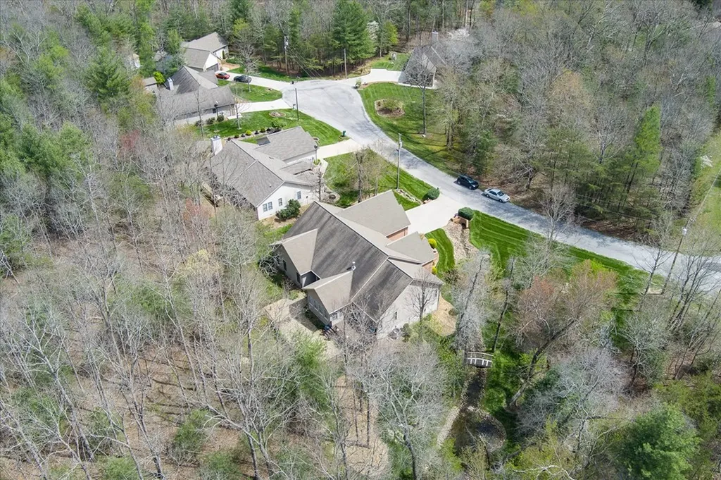 13 Holly Court Crossville TN 38558