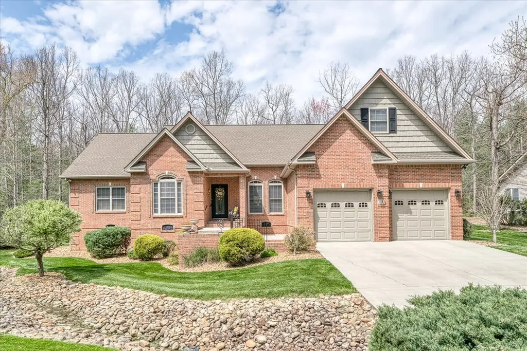 13 Holly Court Crossville TN 38558
