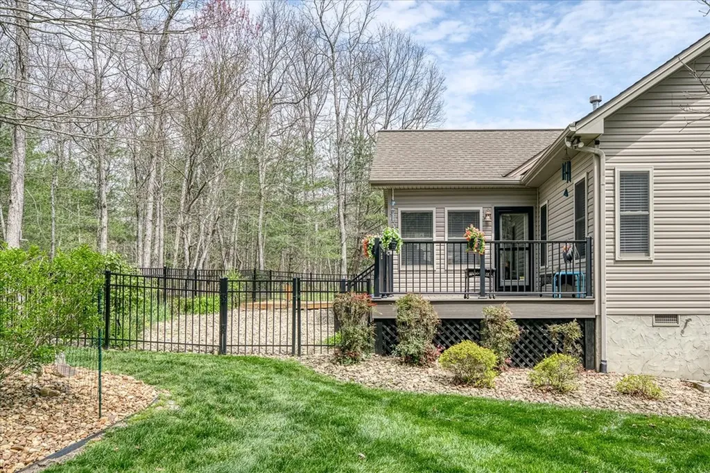 13 Holly Court Crossville TN 38558