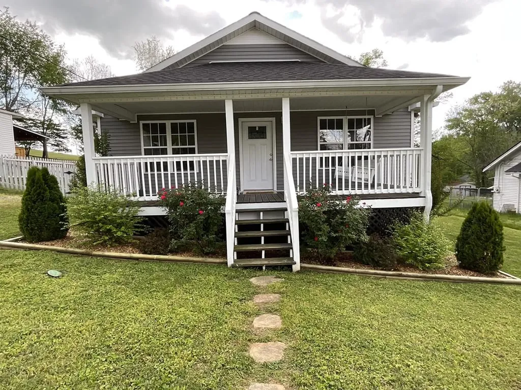 220 College Avenue E Carthage TN 37030