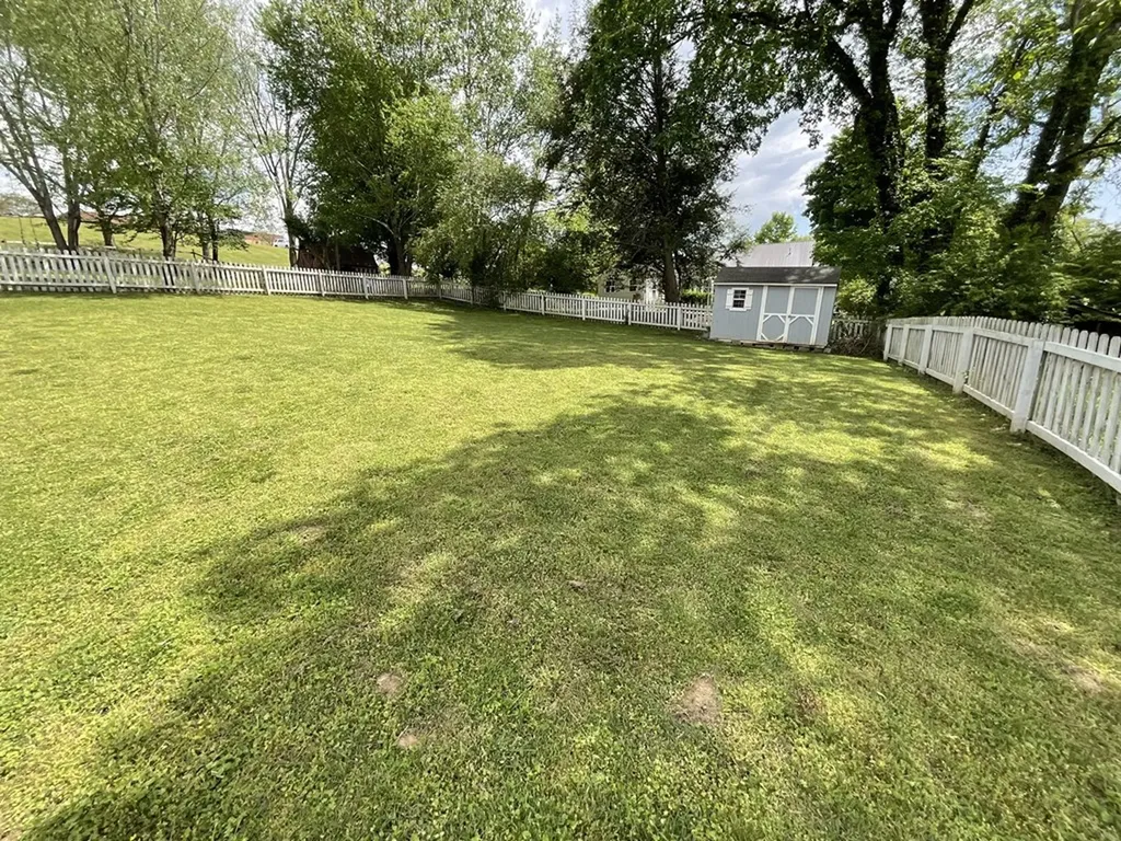 220 College Avenue E Carthage TN 37030