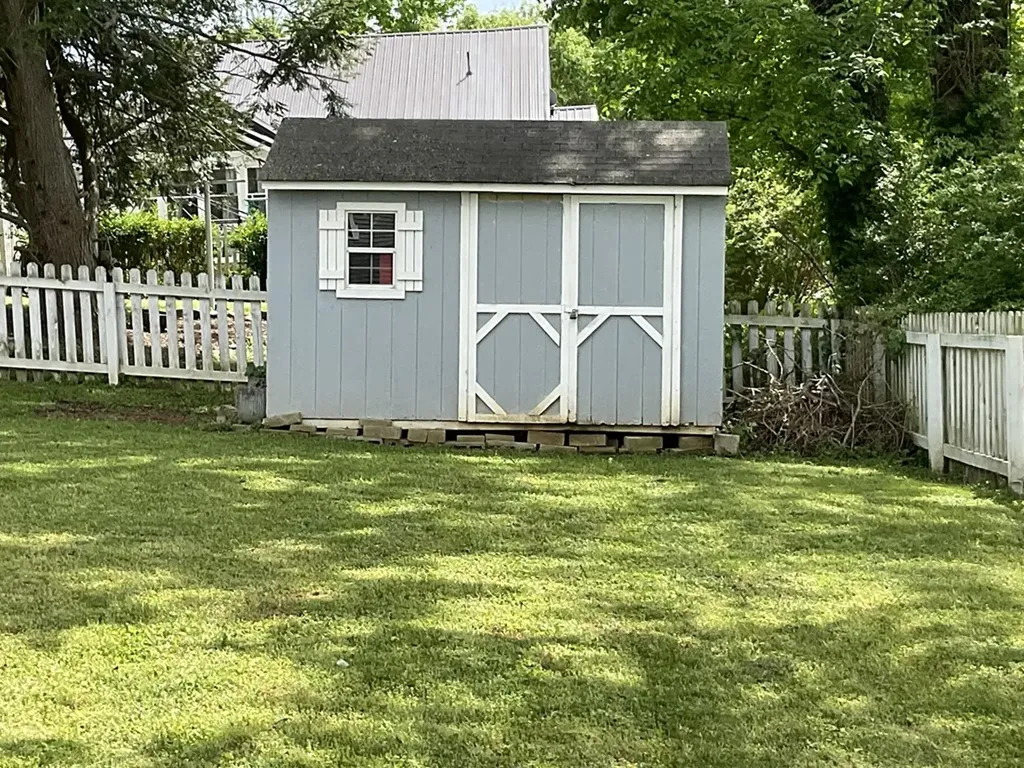 220 College Avenue E Carthage TN 37030