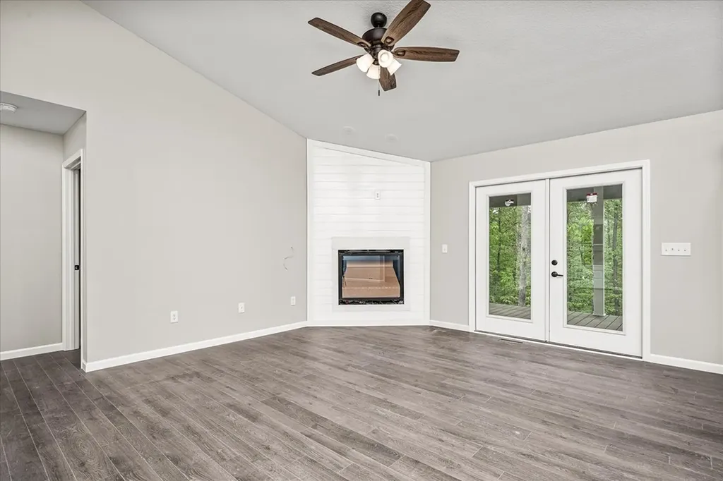 528 Street George Drive Crossville TN 38558