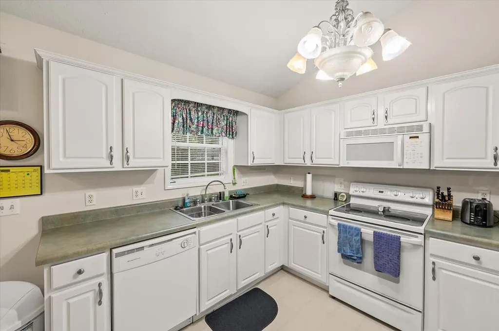 1299 Copperfield Drive Cookeville TN 38501