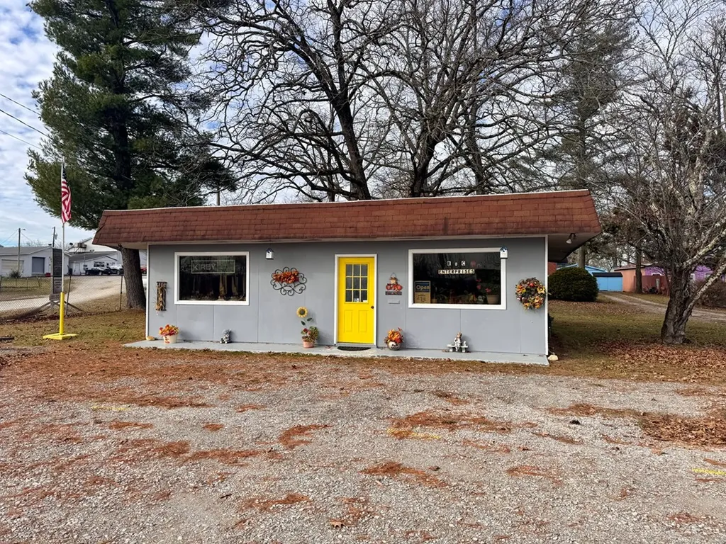 4529 Highway 127n Crossville TN 38571