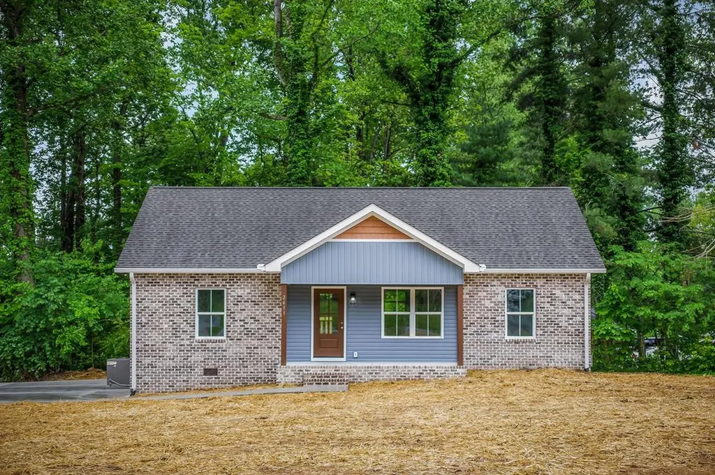 2611 Oakwood Lane Cookeville TN 38506