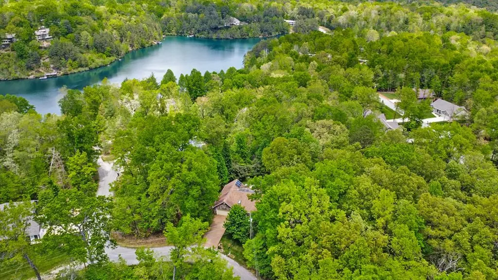 106 Charles Place Crossville TN 38558