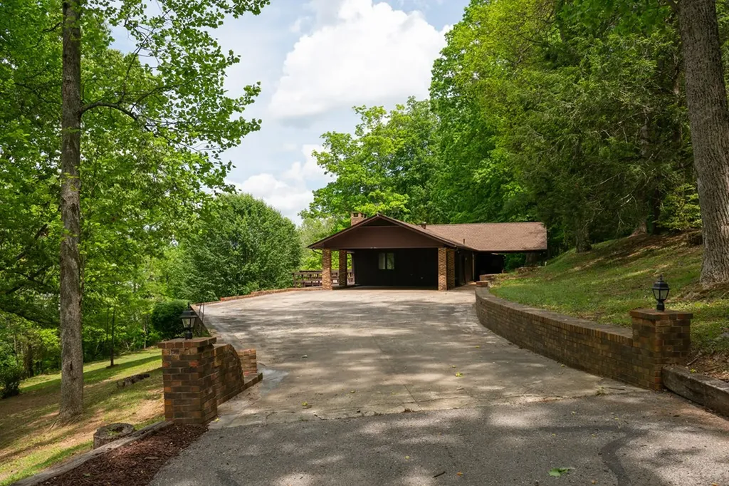 111 Villa Drive Livingston TN 38570