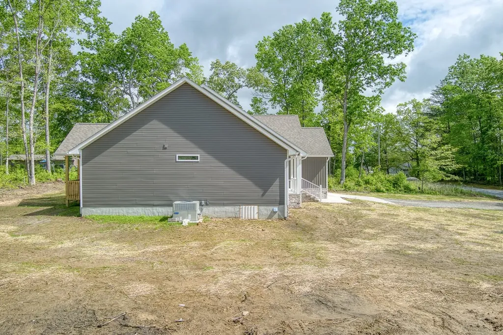 80 Peachtree Drive Crossville TN 38555