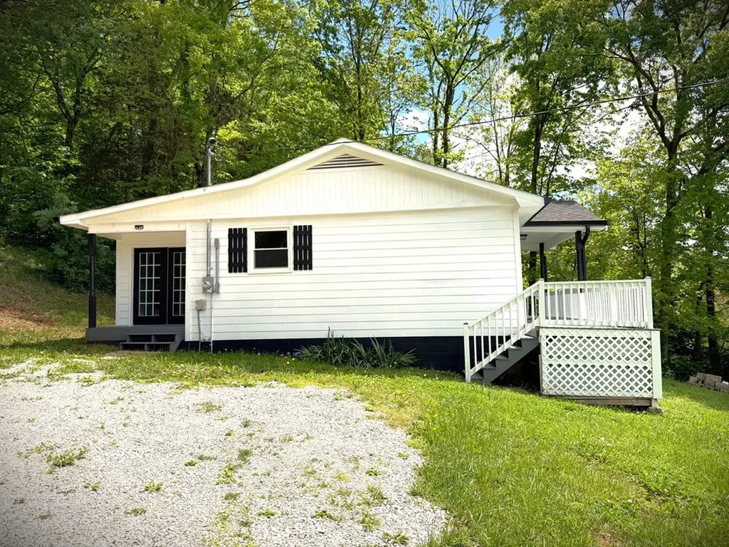 210 Bluebird Drive Livingston TN 38570