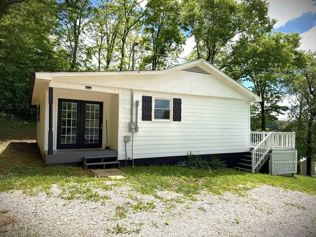 210 Bluebird Drive Livingston TN 38570