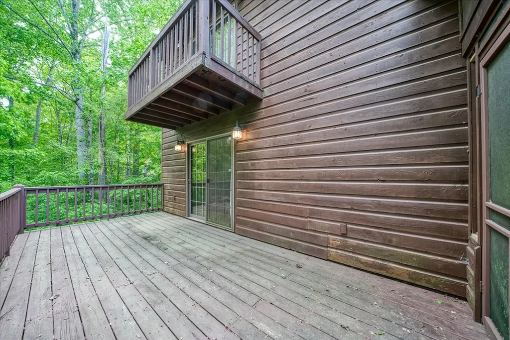 524 Hoosier Ridge Road Byrdstown TN 38549