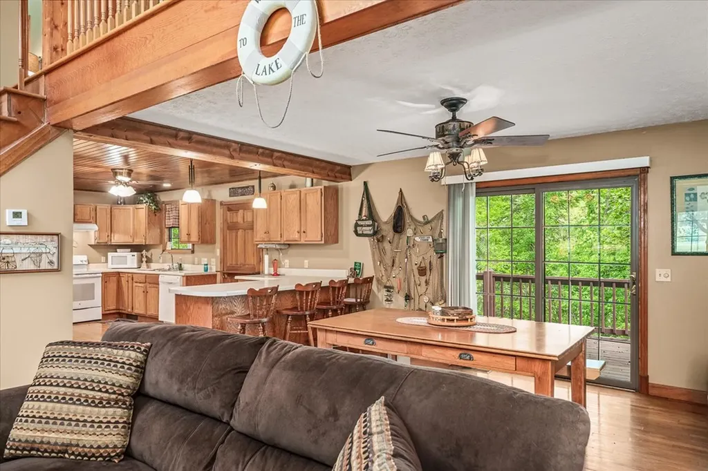 524 Hoosier Ridge Road Byrdstown TN 38549