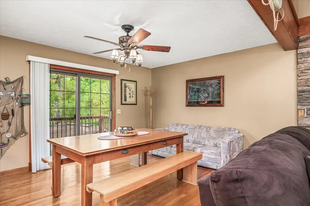 524 Hoosier Ridge Road Byrdstown TN 38549