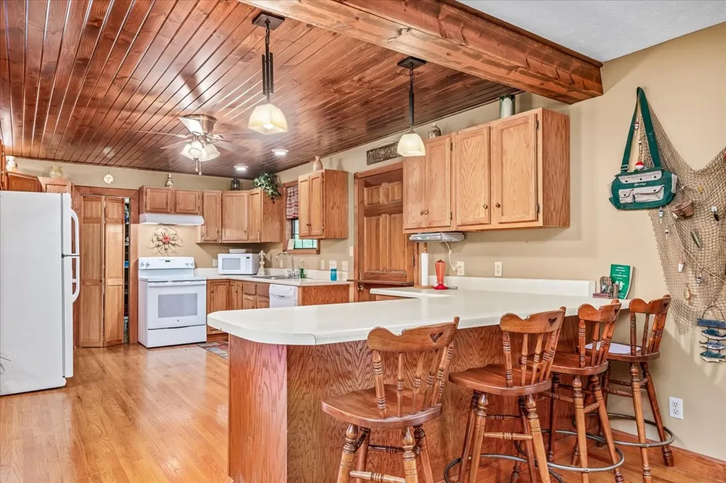 524 Hoosier Ridge Road Byrdstown TN 38549