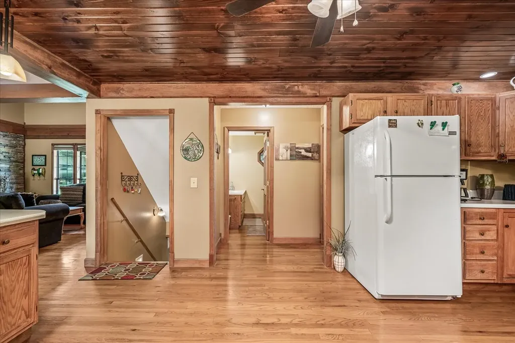 524 Hoosier Ridge Road Byrdstown TN 38549