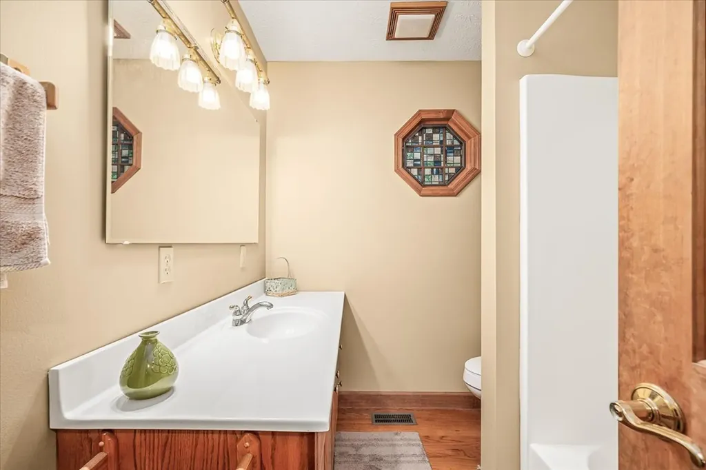 524 Hoosier Ridge Road Byrdstown TN 38549