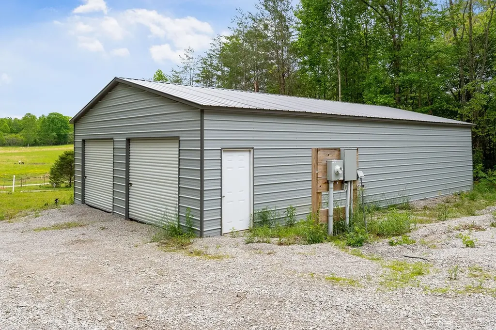 466 S Pin Hook Road Sparta TN 38583